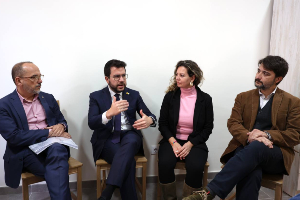 El president Aragonès i el conseller Campuzano s'han reunit amb la direcció de la Fundació Arrels (autor: Rubén Moreno)