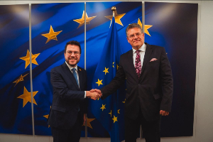 El president Aragonès amb el comissari europeu Maroš Šefčovič