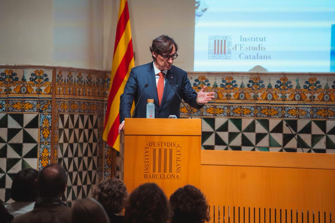 El president Illa ha inaugurat l'acte d'inauguració del curs acadèmic de l'IEC (Foto: Arnau Carbonell)