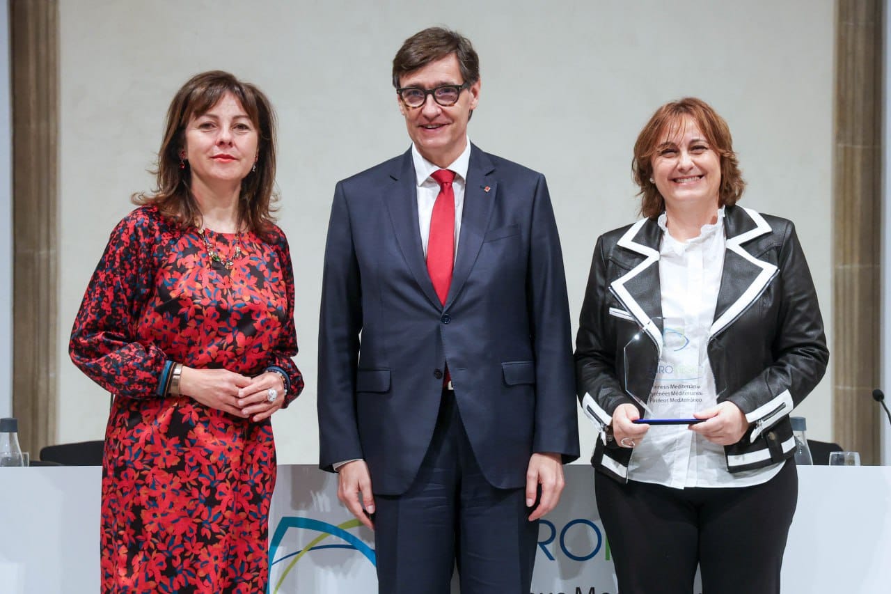 El president de la Generalitat, Salvador Illa, ha encapçalat l'acte de traspàs de la presidència de l'Euroregió Pirineus Mediterrània.
El president de la Generalitat, Salvador Illa, ha encapçalat l'acte de traspàs de la presidència de l'Euroregió Pirineus Mediterrània.