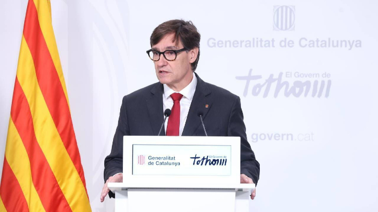 El president Illa ha comparegut aquest migdia des de la sala de premsa del Palau de la Generalitat El president Illa ha comparegut aquest migdia des de la sala de premsa del Palau de la Generalitat