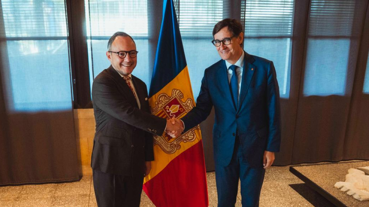 El president saluda el cap del Govern d'Andorra. Foto: Arnau Carbonell